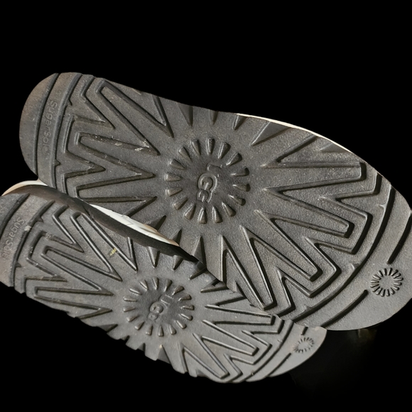 Authentic Uggs - Picture 3 of 8